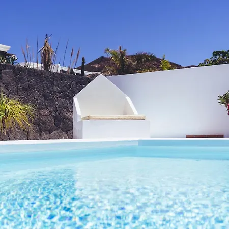 Turquesa Playa Blanca (Lanzarote)