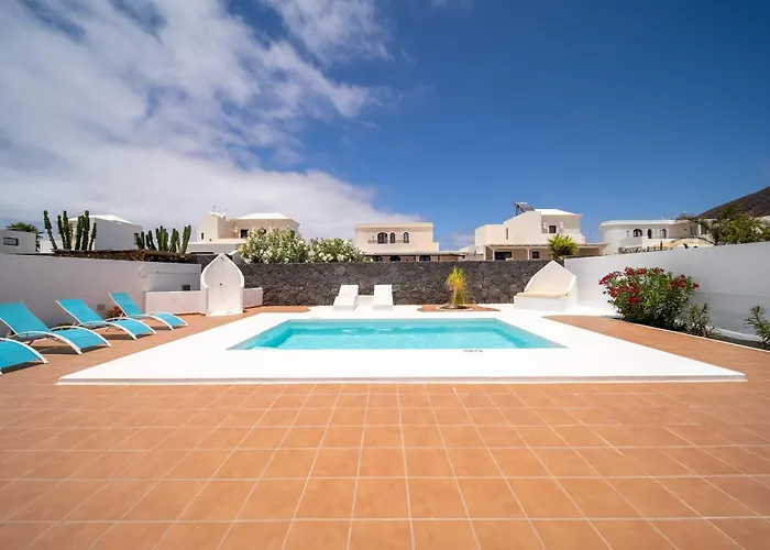 Turquesa Playa Blanca (Lanzarote)
